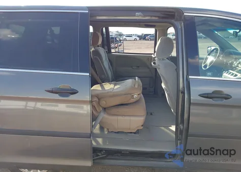 2008 Honda Odyssey Lx from USA, damaged, VIN 5FNRL38208B026357